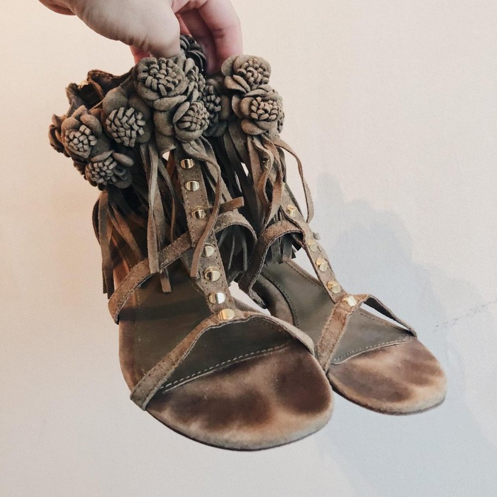 barely worn all-leather ASH round-toe fringe gladiator flat flip-flop sandals